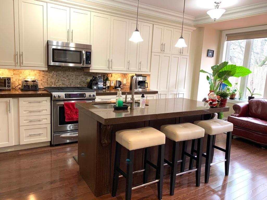 Luxury Home - Upper Toronto Beaches Экстерьер фото